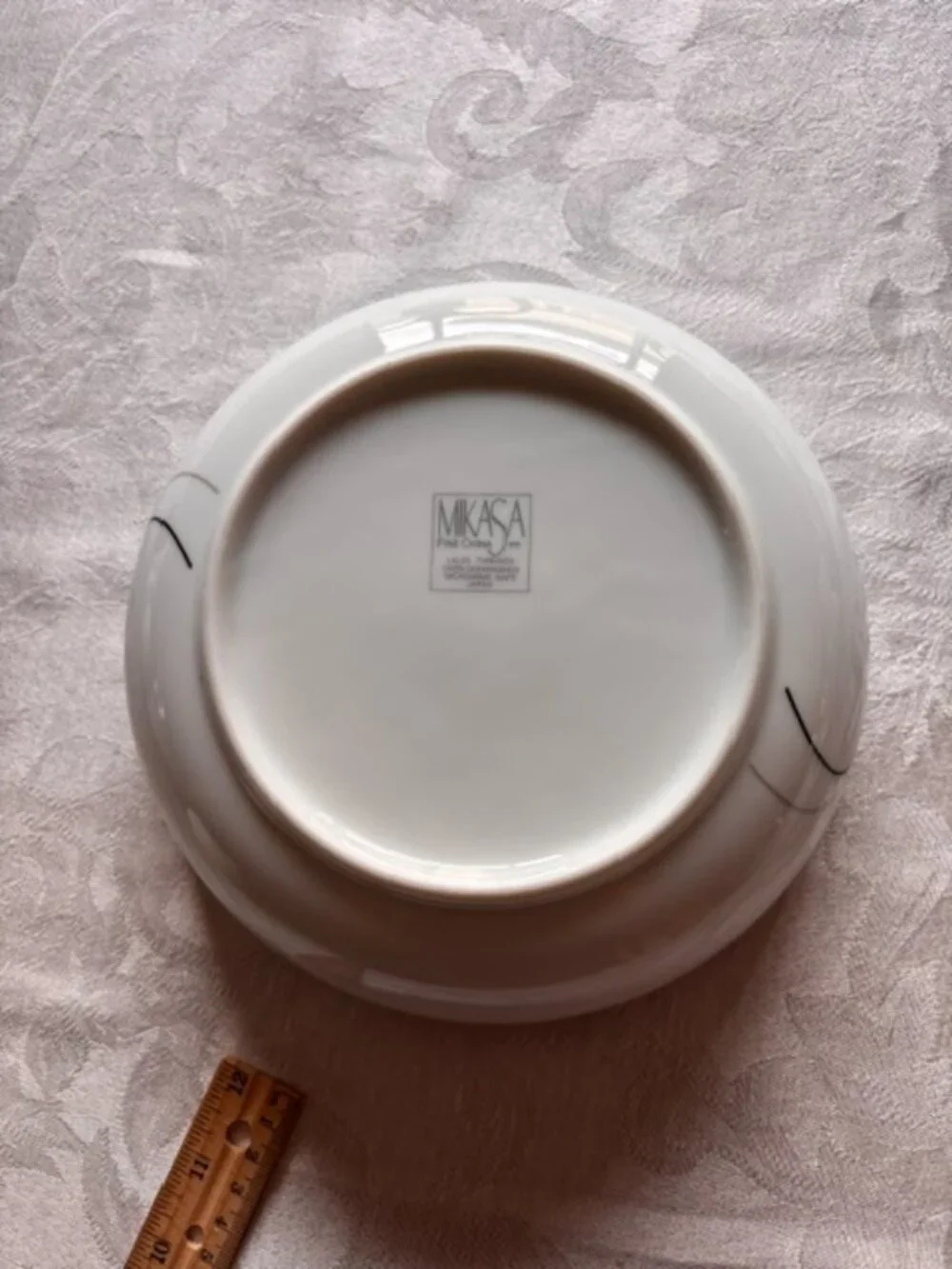 Mikasa Threads Serving Bowl